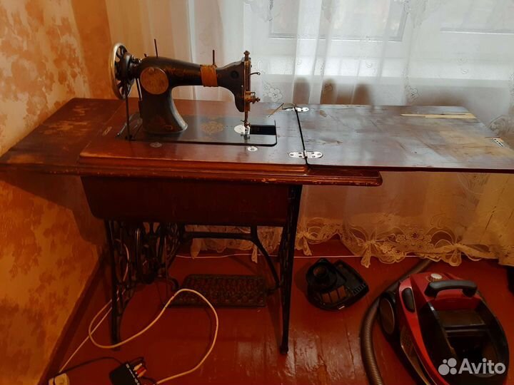 Швейная машина зингер Singer
