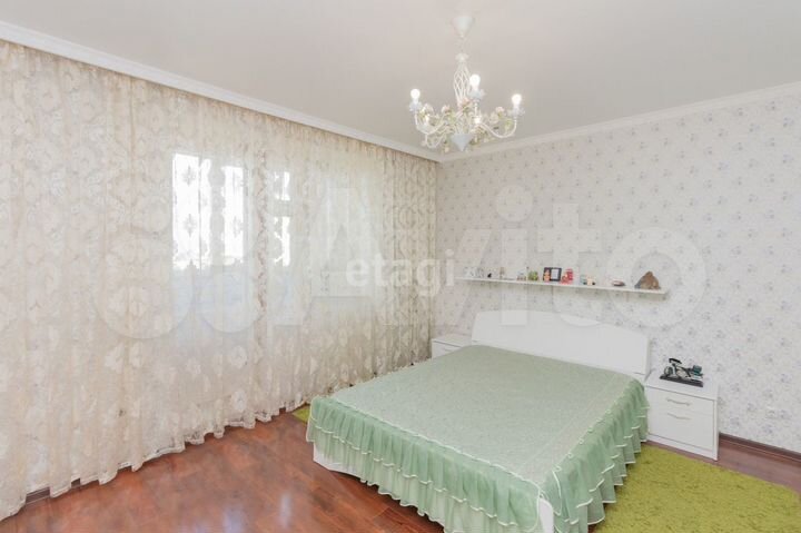 3-к. квартира, 89 м², 10/14 эт.