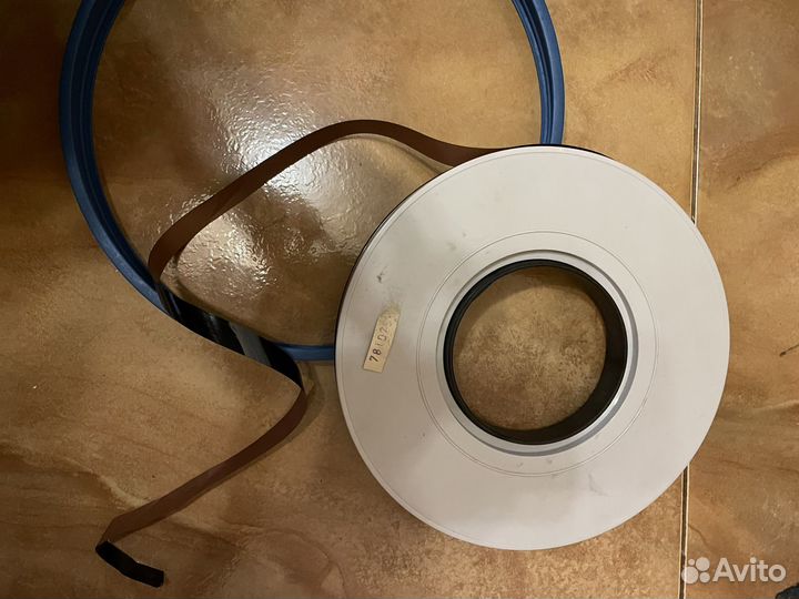 Катушка с лентой