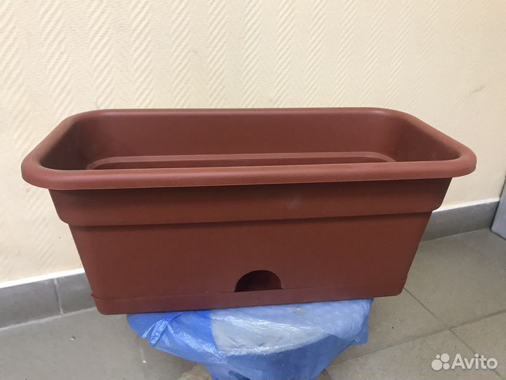 Ящик балконный с поддоном