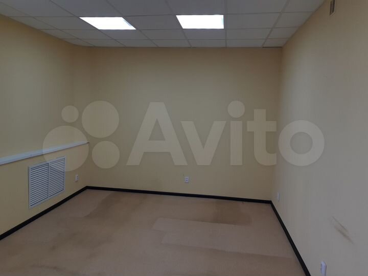 Офис, 28 м² со своим санузлом