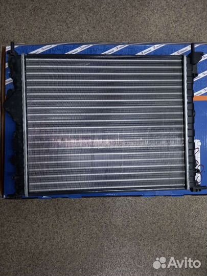 Радиатор охлаждения Logan 04-08 1.4/1.6 без конд