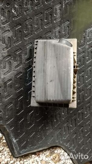 Корпус воздушного фильтра Орле Вектра б. 1.6