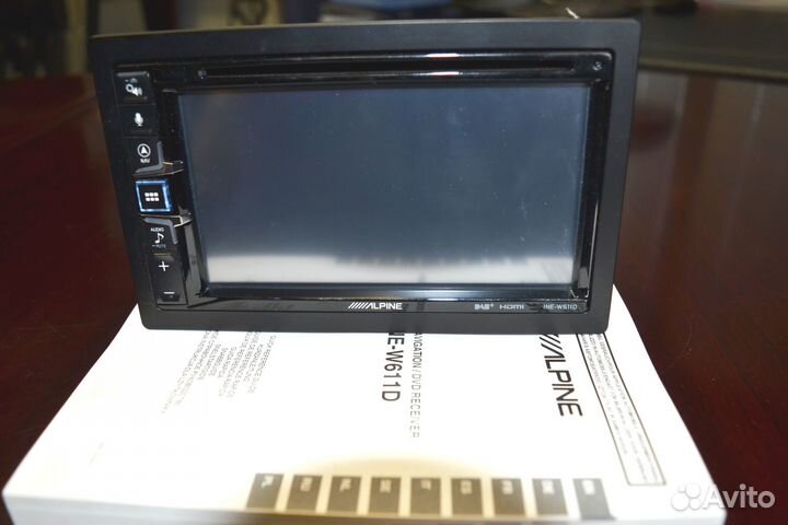 Alpine INE-W611D