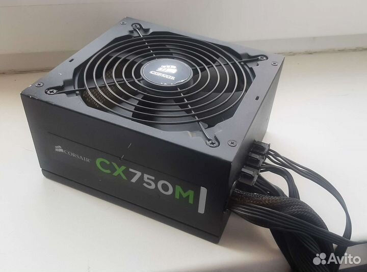 Блок питания Corsair CX750M
