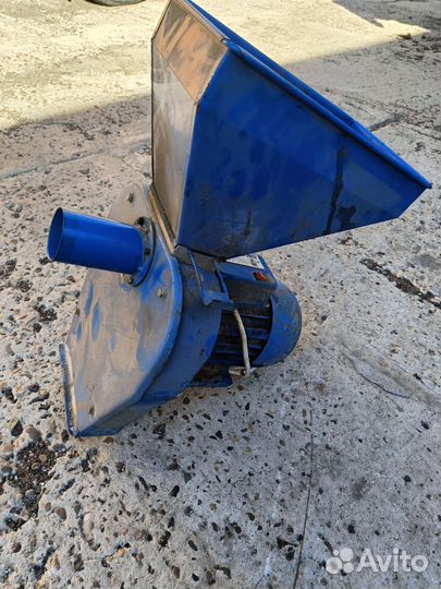 Продам кормоизмельчитель(крупорушка)