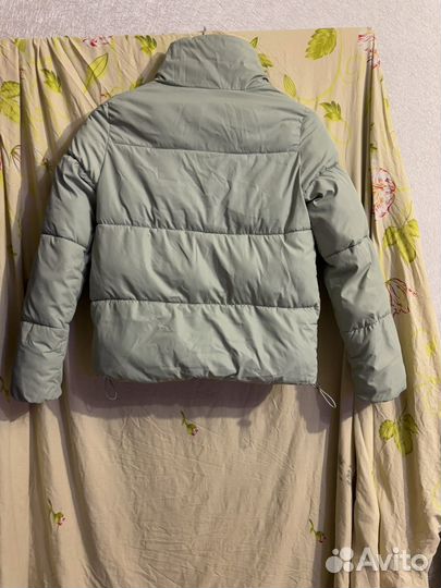 Пуховик женский демисезонный