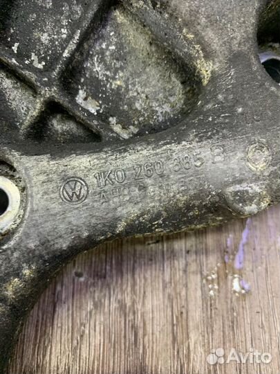 Кронштейн кондиционера Volkswagen Golf 5 BLF 2007