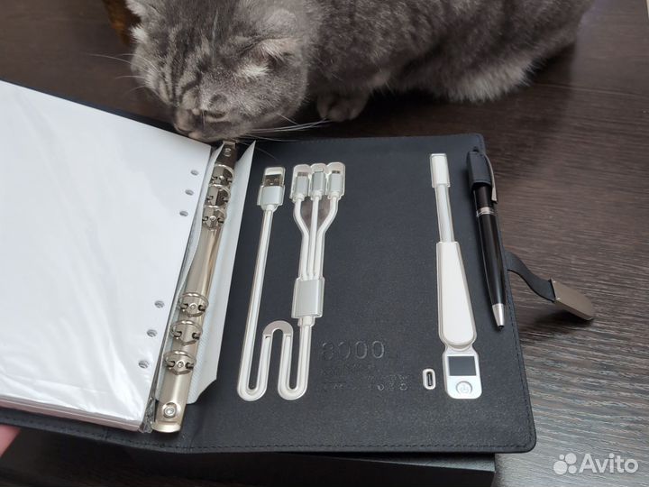 Продам ежедневник с встроенным повербанком