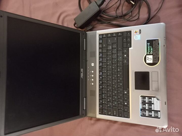 Ноутбук asus