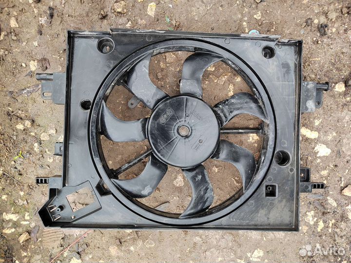 Вентилятор радиатора Renault Logan 2