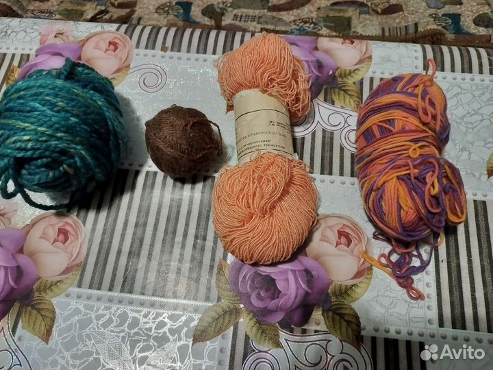 Нити полиэфирные вязальные