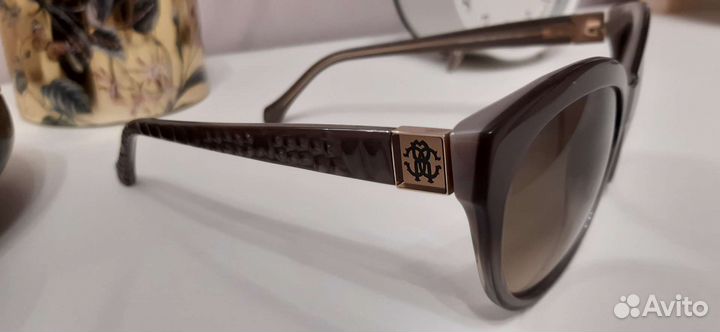 Солнечные очки женские Roberto Cavalli