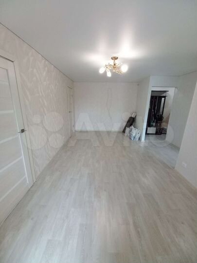 2-к. квартира, 43,3 м², 2/5 эт.