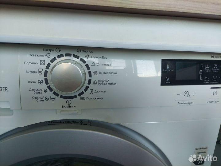 Стиральная машина Electrolux EWS1256EGU