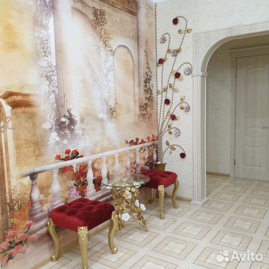 Кофейный столик винтаж с банкетками