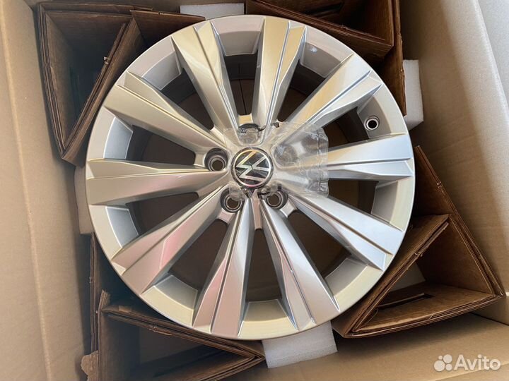 Оригинал Volkswagen Polo Las Minas R16 Rapid Bora