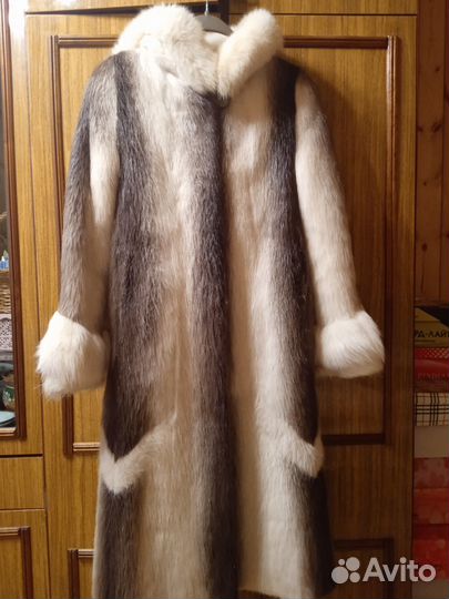 Шуба нутрия с капюшоном