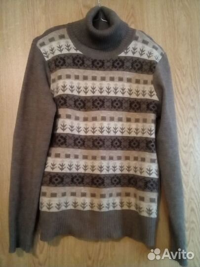 Свитер теплый р. 44-46