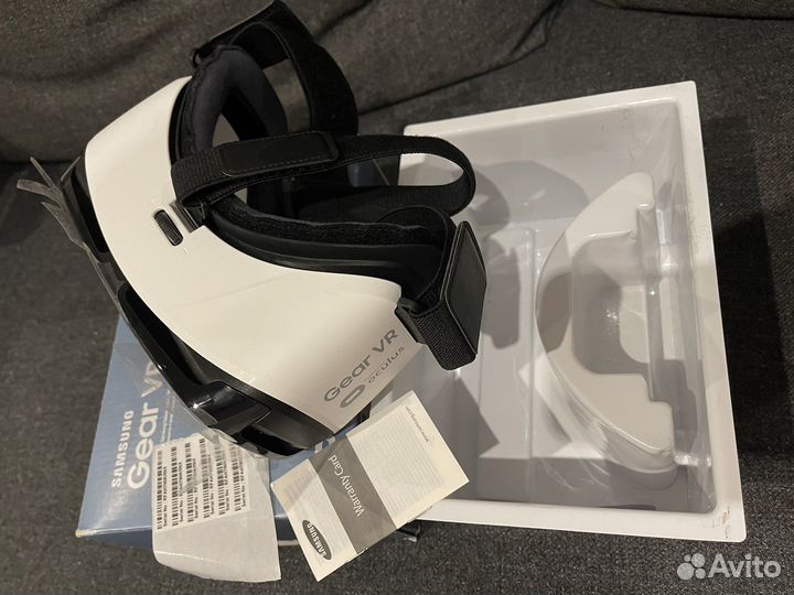 Очки виртуальной реальности Samsung Gear VR