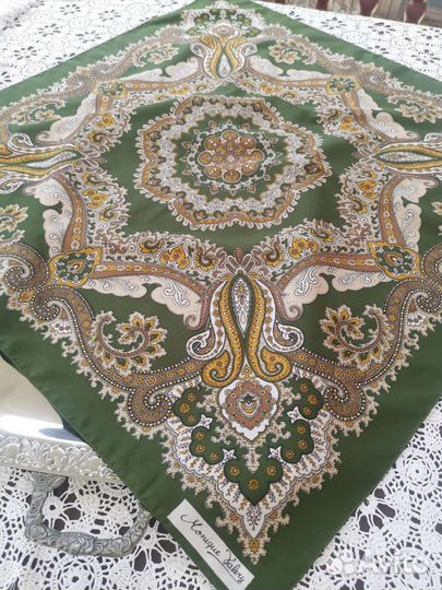 Яркий именной платок