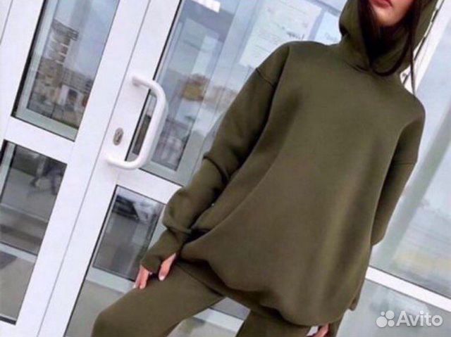 Спортивный утепленный новый костюм