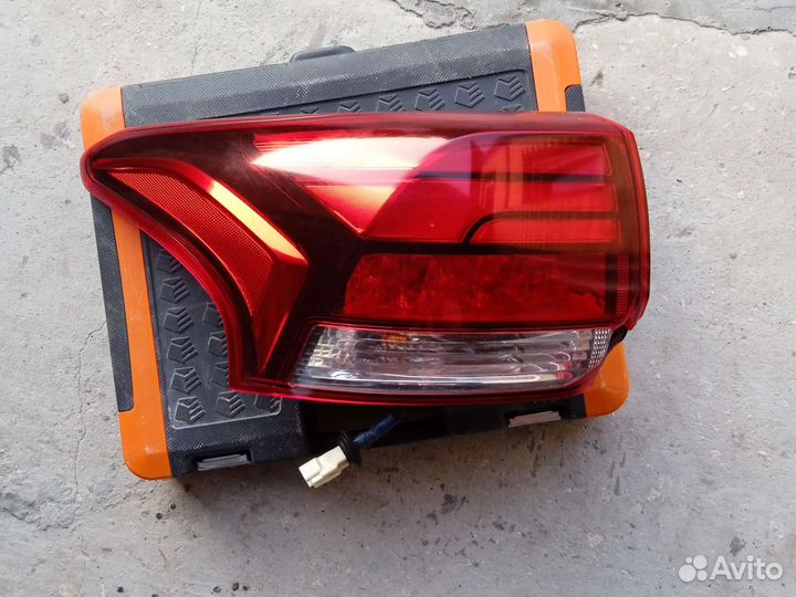 Фонарь для Митсубиси аутлендер