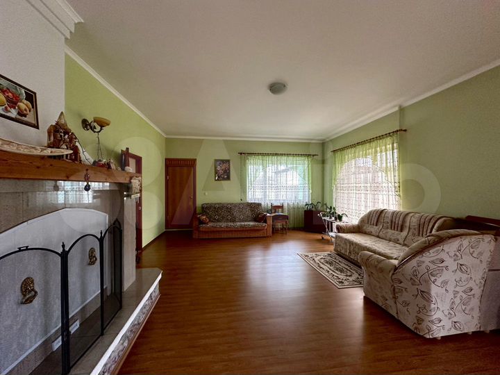 Дом 222,4 м² на участке 8,7 сот.