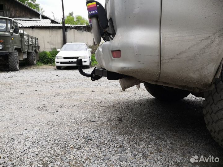 Фаркоп на Митцубиши Делика 