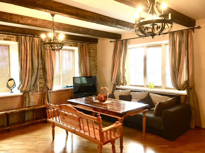 Дом 240 м² на участке 14 сот.