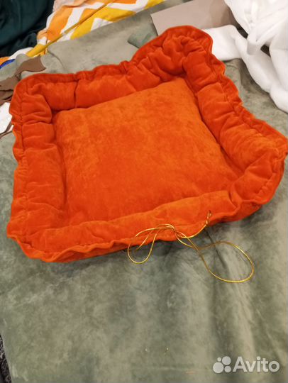 Лежанка для котят и собачек