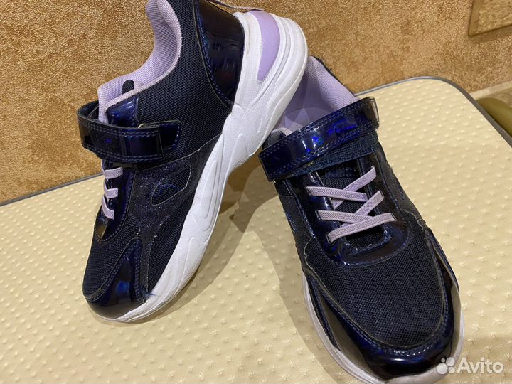 Кроссовки для девочки