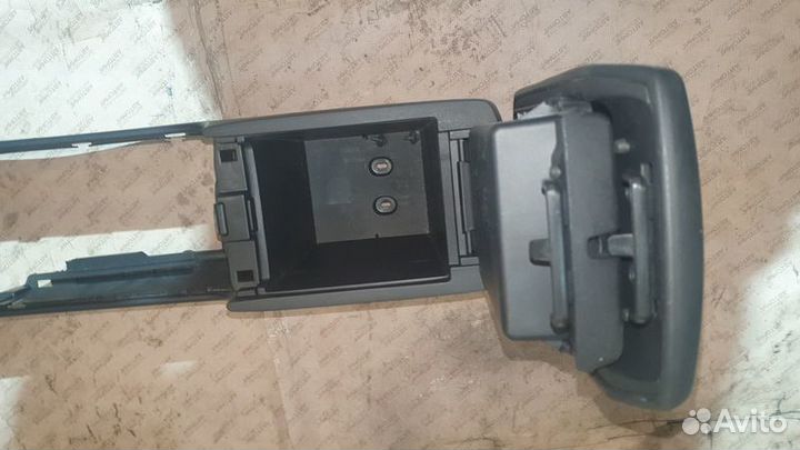 Подлокотник Mazda 3bk мазда