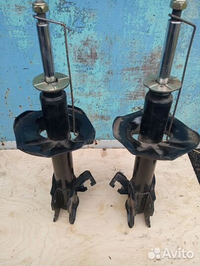 Амортизаторы Ниссан