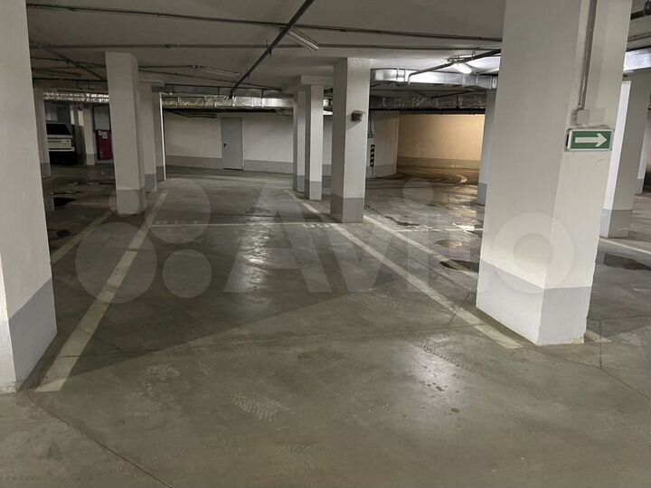 Машиноместо, 13 м²