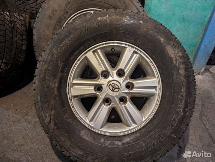 Колеса на Toyota hilux r15