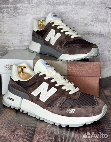 Кроссовки New Balance 1300