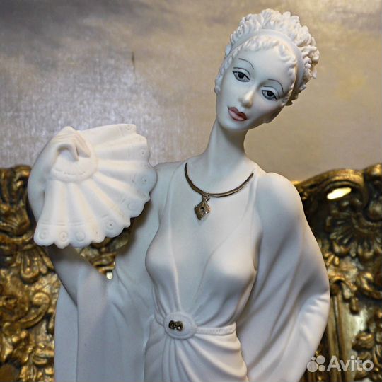 Capodimonte.Armani.Девушка с веером.Италия.Флоренц