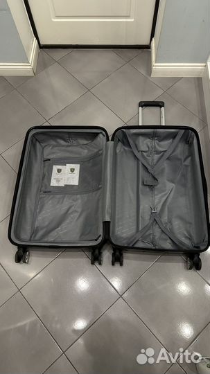 Чемодан 65x45x28