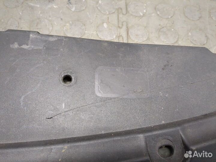 Накладка замка капота Ford Explorer, 2012