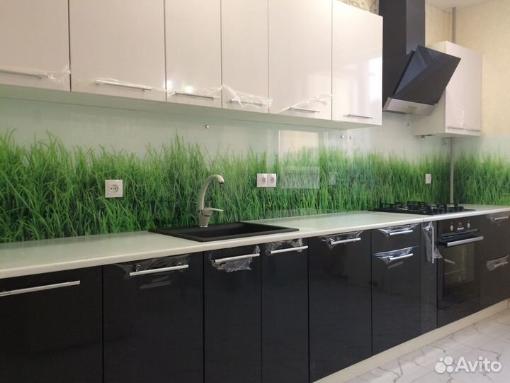 Стеклянный фартук для кухни