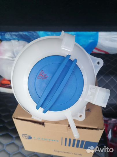 Расширительный бачок с крышкой volkswagen