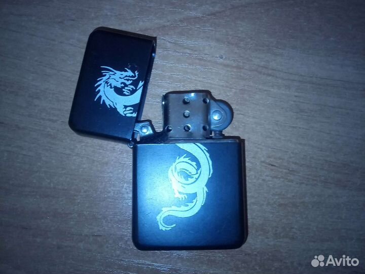 Зажигалка бензиновая