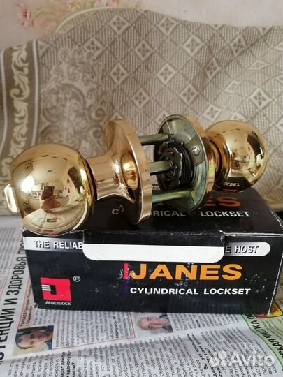 Дверная ручка