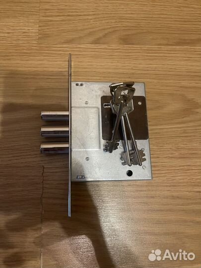 Замок дверной kale