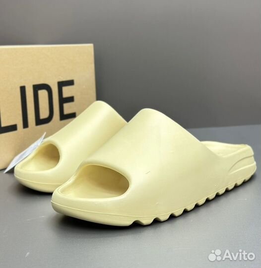 Тапочки Adidas Yeezy Slide 