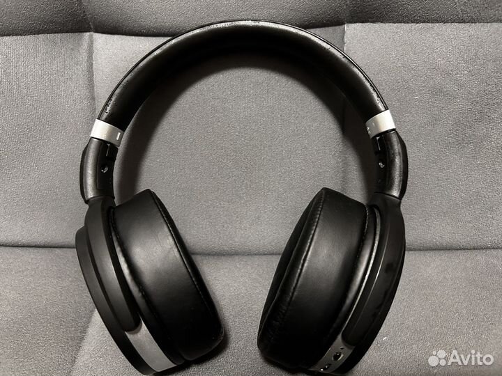 Беспроводные наушники Sennheiser