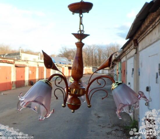 Люстра трех плафонов