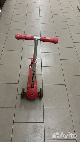 Детский самокат Трехколесный самокат Globber Primo