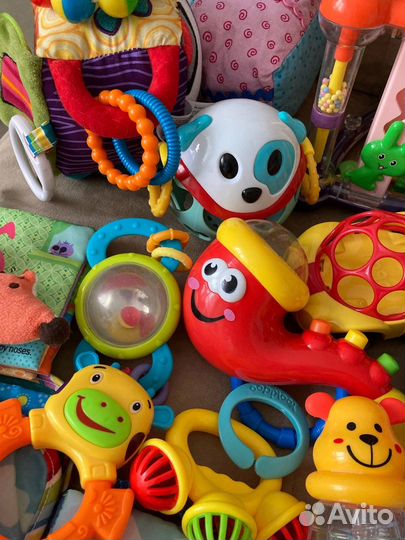 Большой пакет игрушек